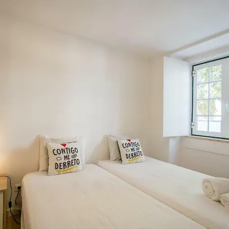 Apartment Fantastic Location - Down Town Castle Lisbon